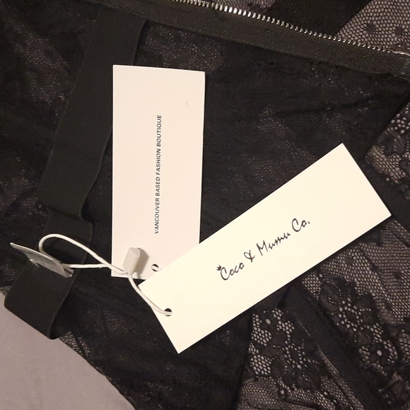 *BNWT* black lace corset with back zipper - Picture 5 of 5
